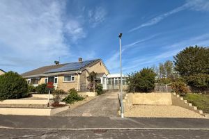 Frontage- click for photo gallery